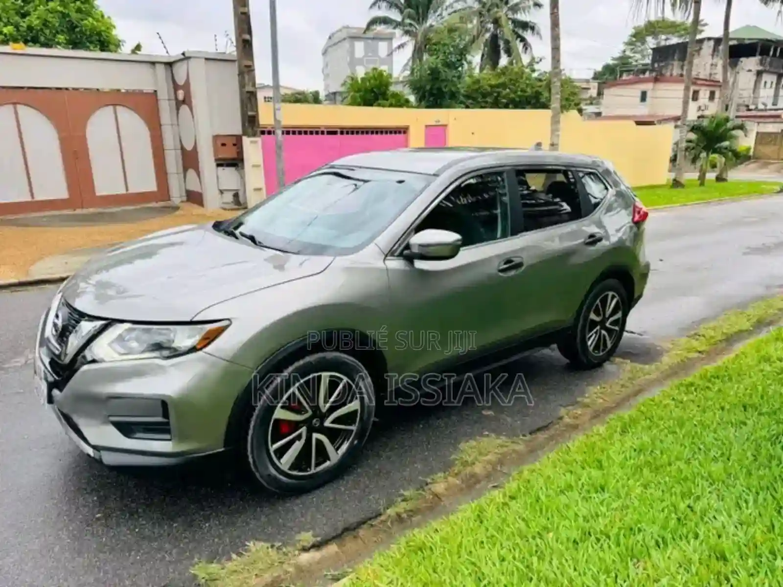 Nissan Rogue S FWD 2018 Gris - Vue 2