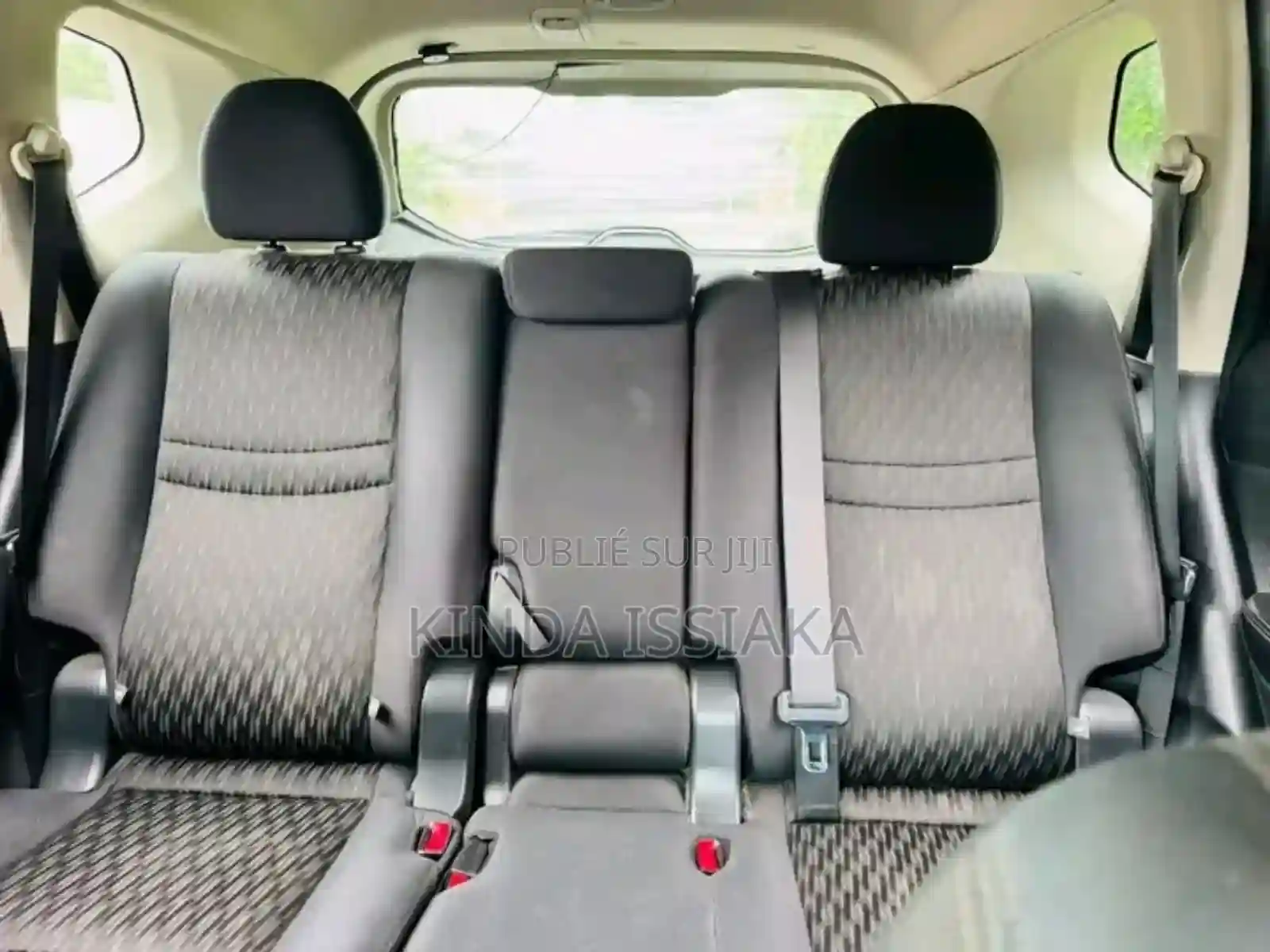 Nissan Rogue S FWD 2018 Gris - Vue 5