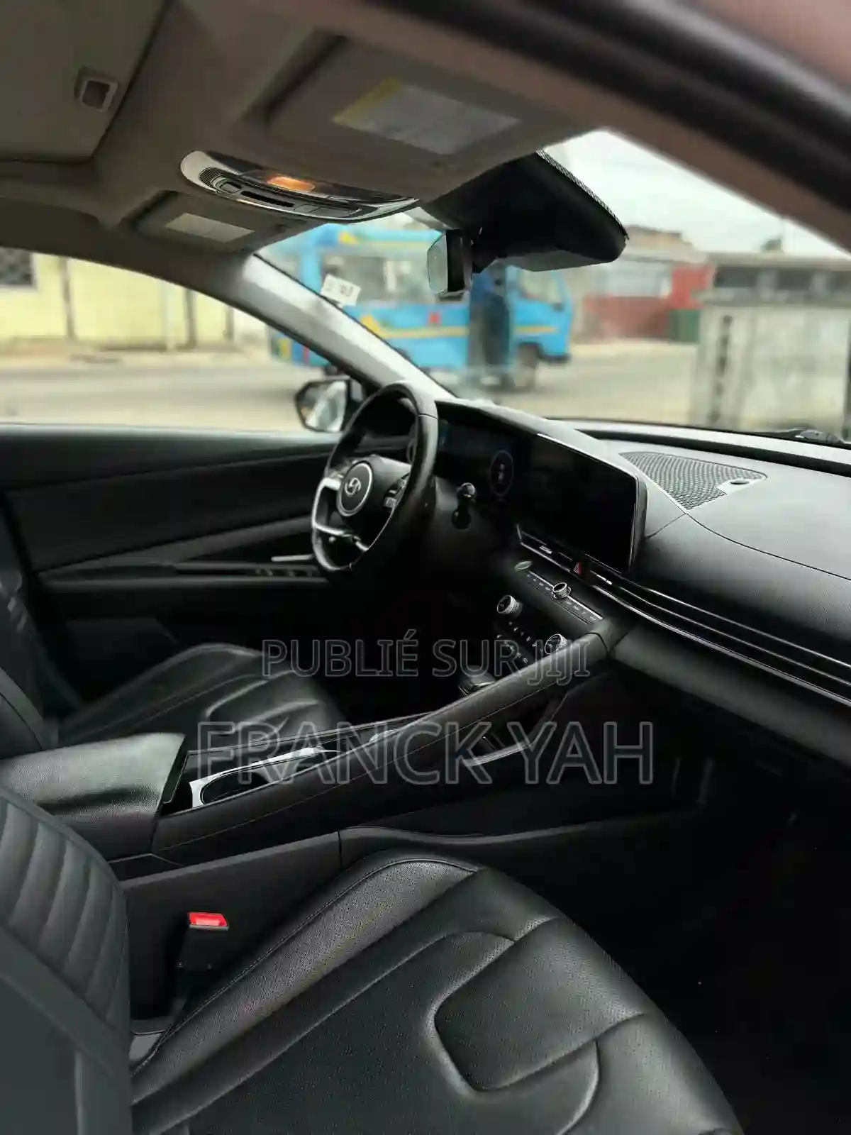 Hyundai Elantra 2021 Argenté - Vue 4