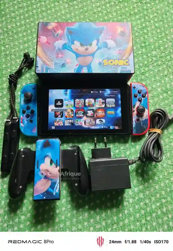 Nintendo Switch Cracker Avec Tout les Accessoires - Vue 1