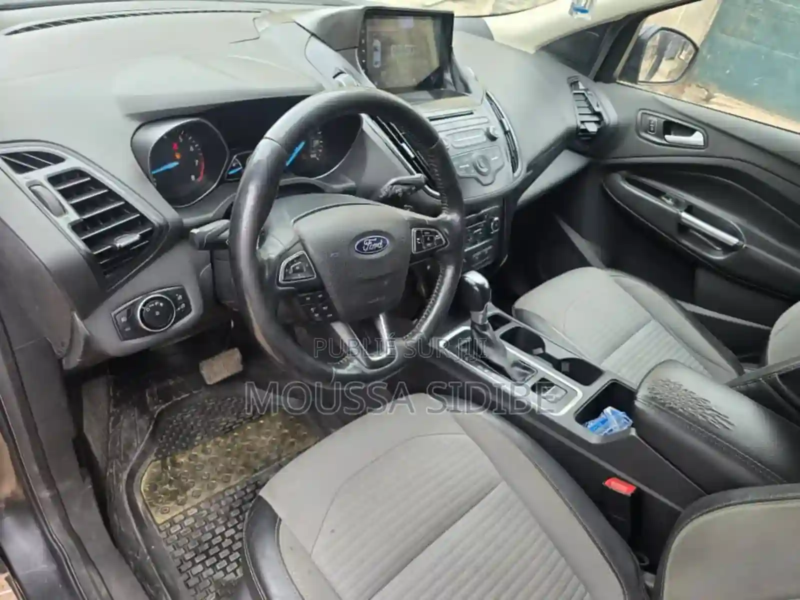 Ford Escape 2018 Gris - Vue 6