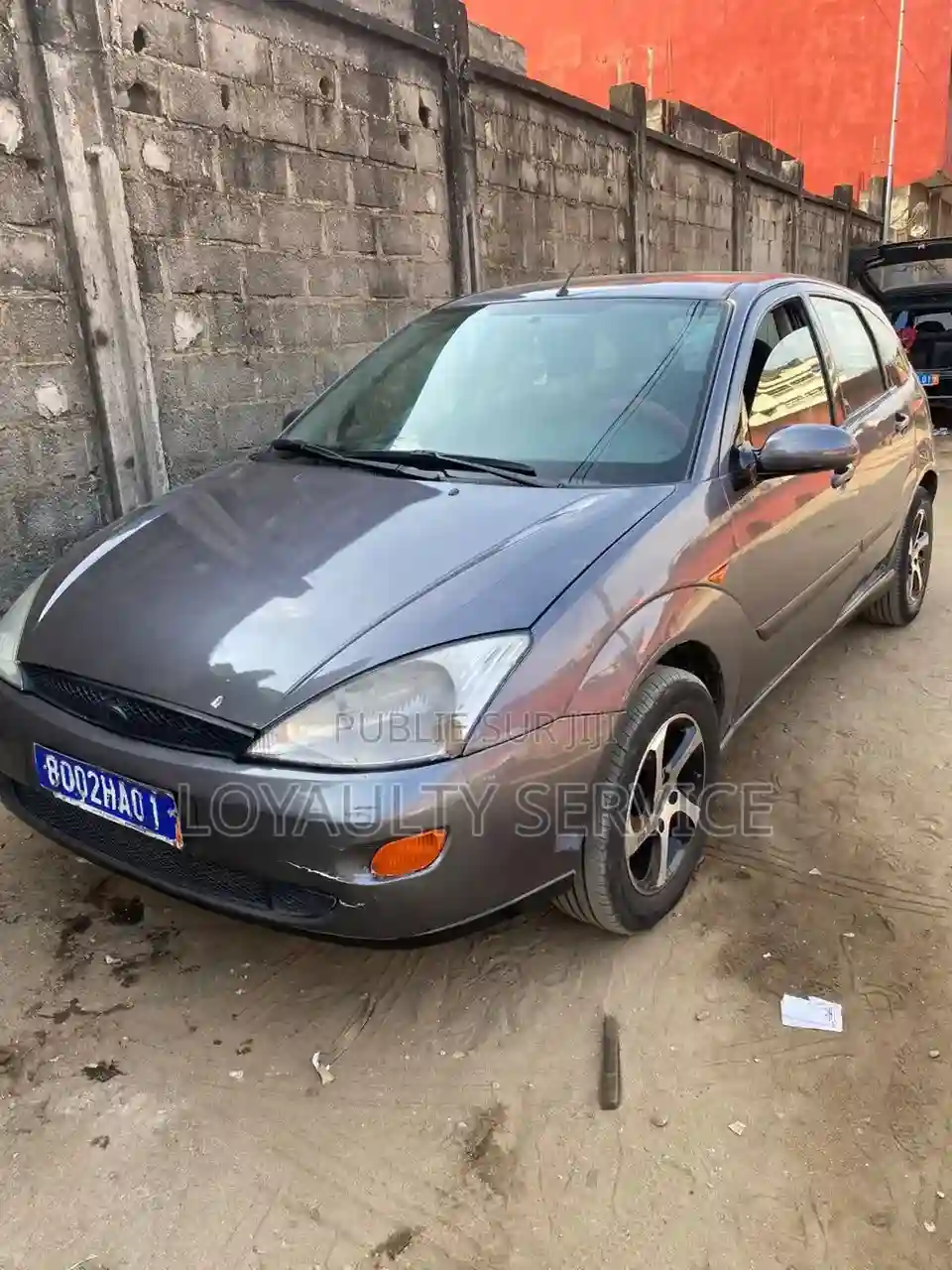 Ford Focus 23 2000 Gris - Vue 4