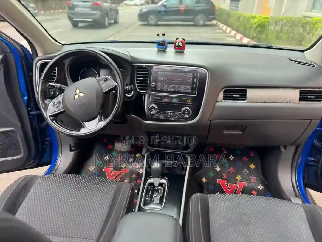 Mitsubishi Outlander 2018 Blue - Vue 8