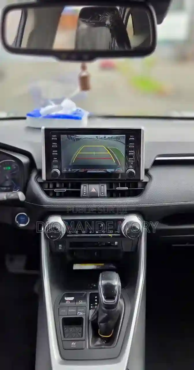 Toyota Rav4 XLE 2021 Noir - Vue 4