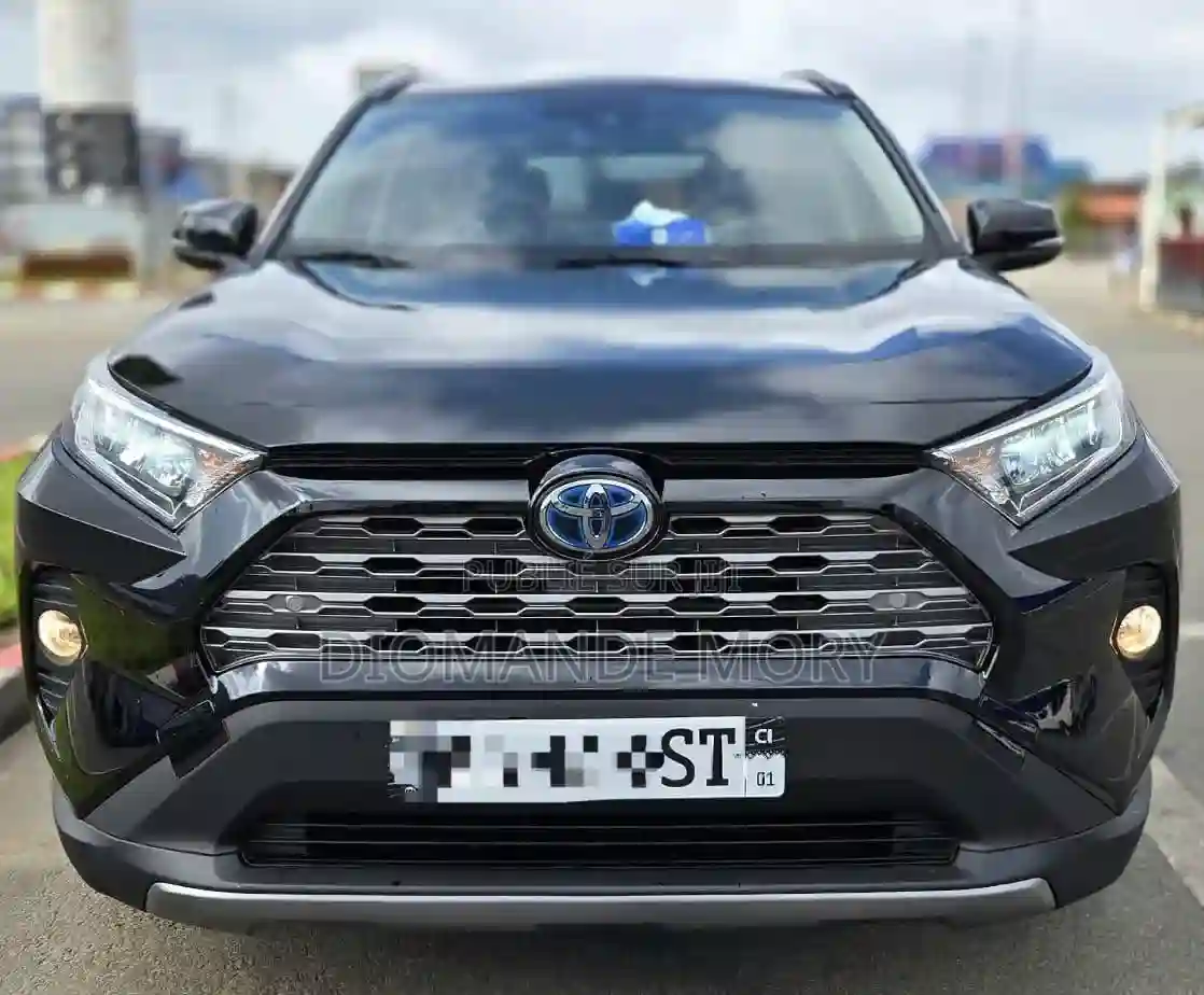 Toyota Rav4 XLE 2021 Noir - Vue 5