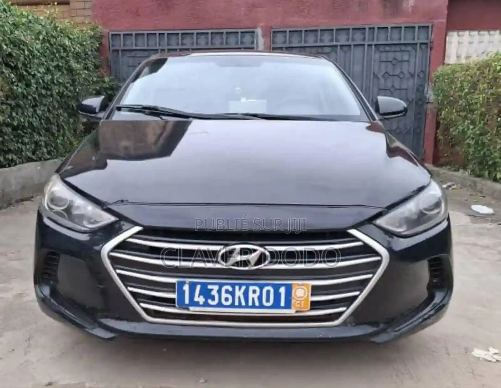Hyundai Elantra 2017 Black - Vue 1
