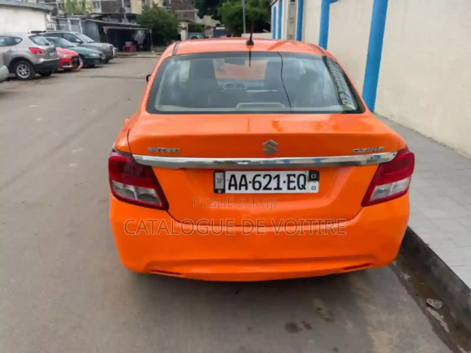 Suzuki Dzire 2024 Orange - Vue 3