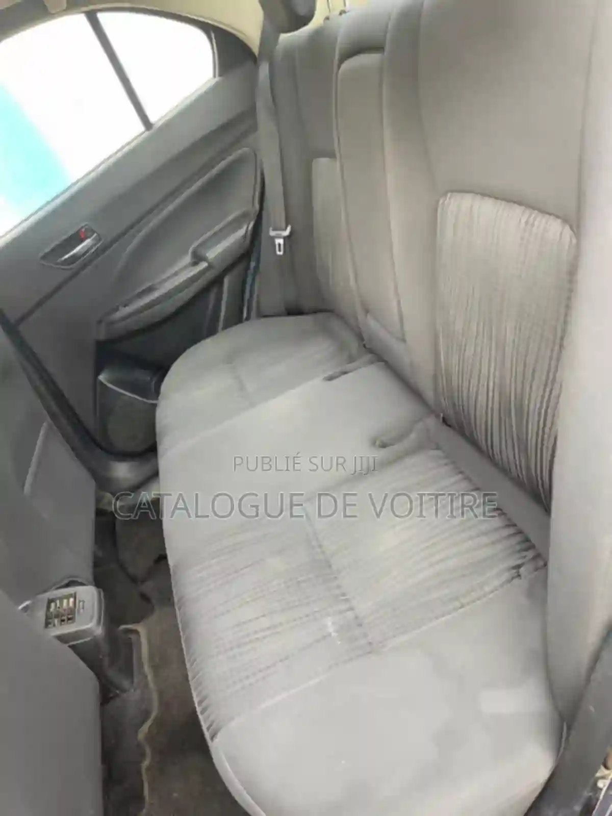 Suzuki Dzire 2024 Orange - Vue 5