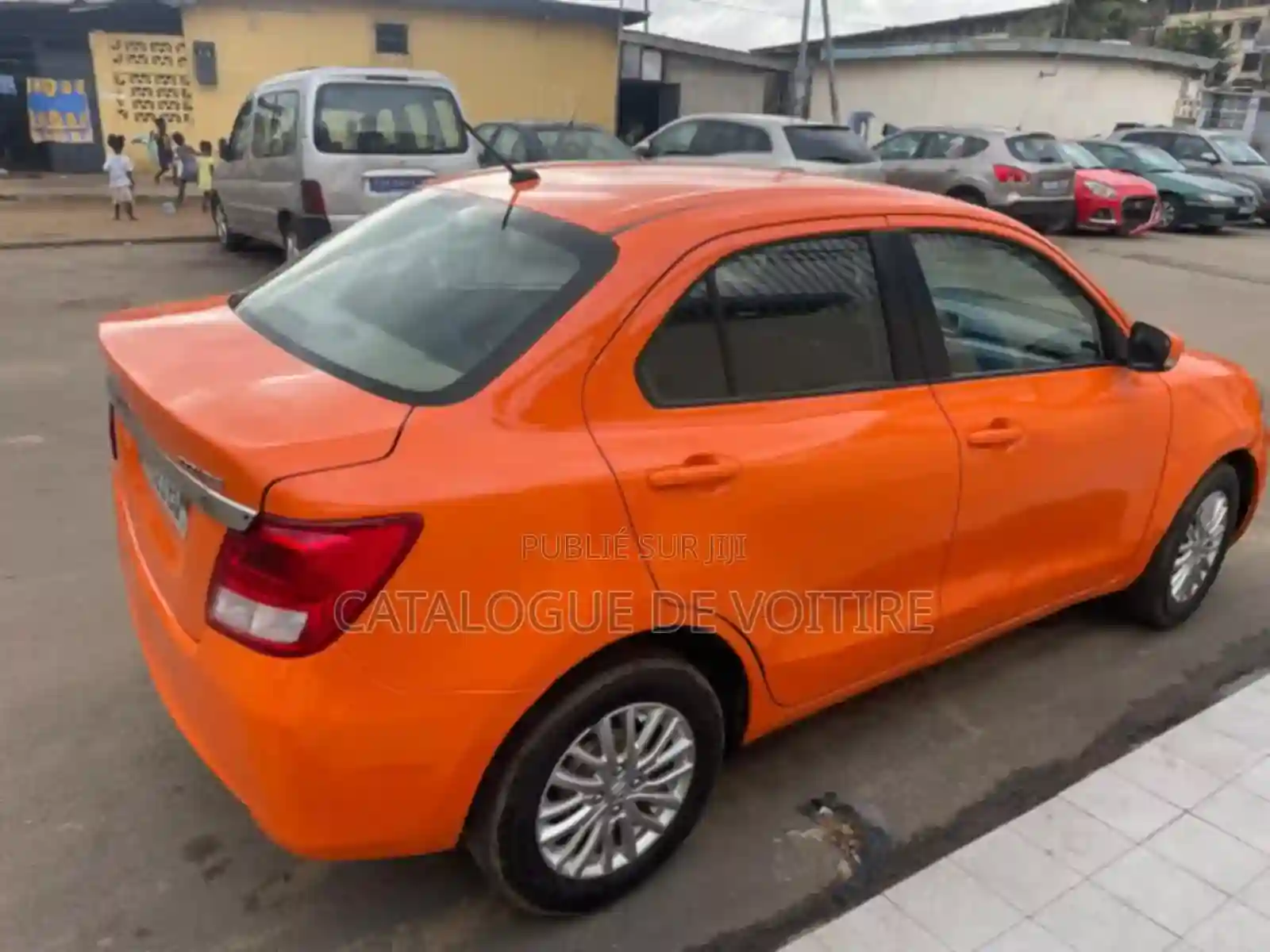 Suzuki Dzire 2024 Orange - Vue 6