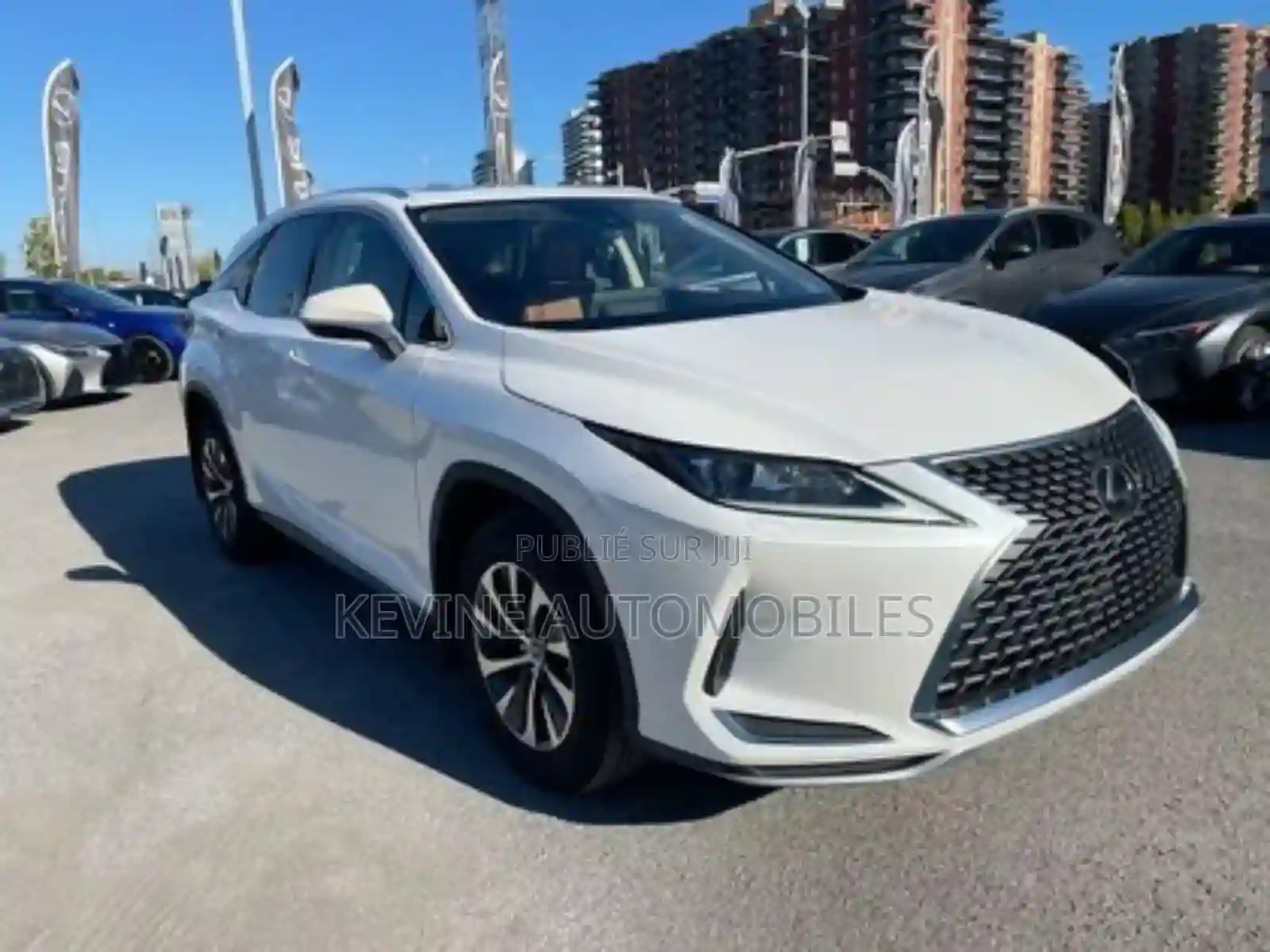 Lexus RX 300 2022 Blanc - Vue 3
