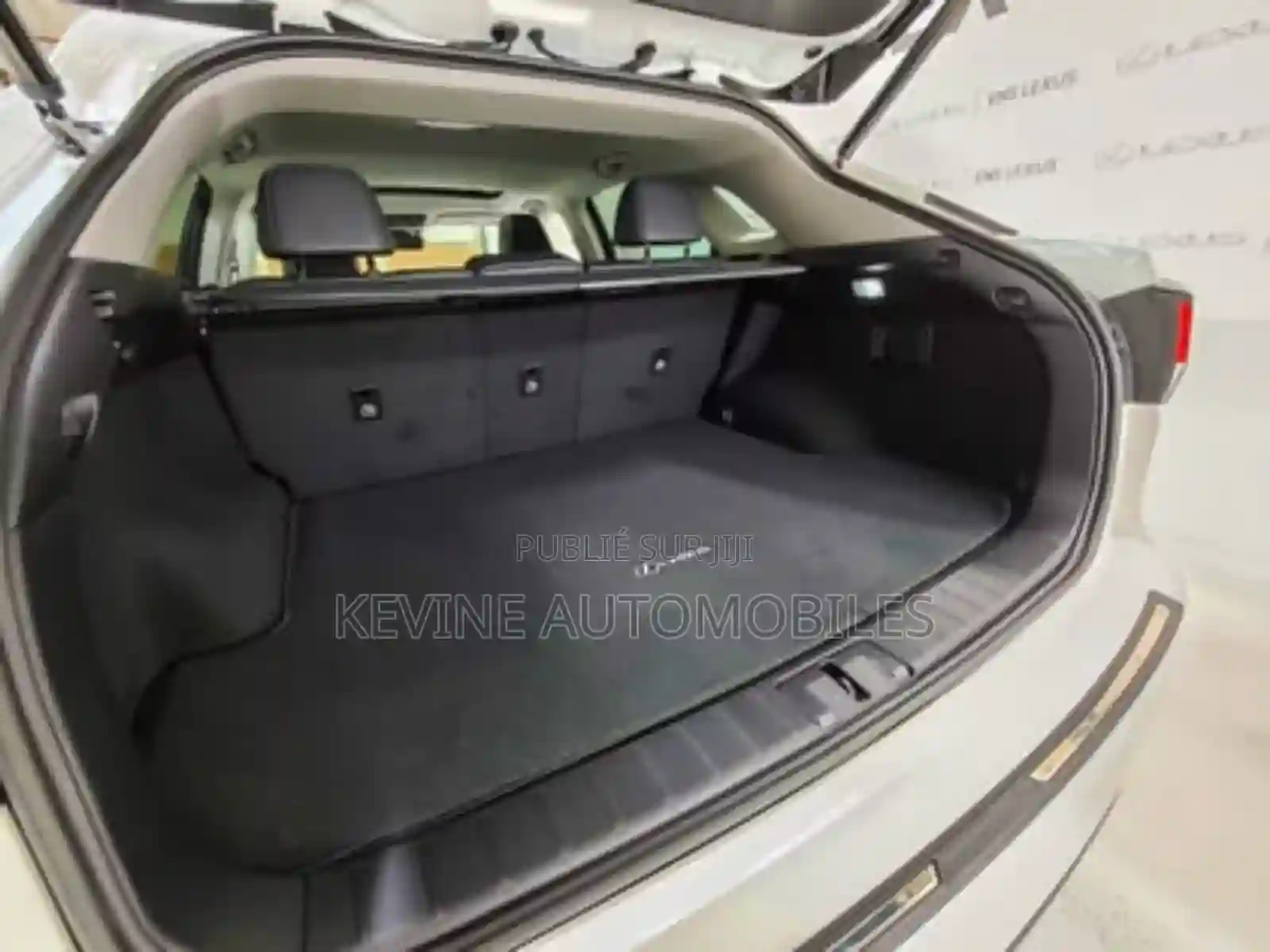 Lexus RX 300 2022 Blanc - Vue 5