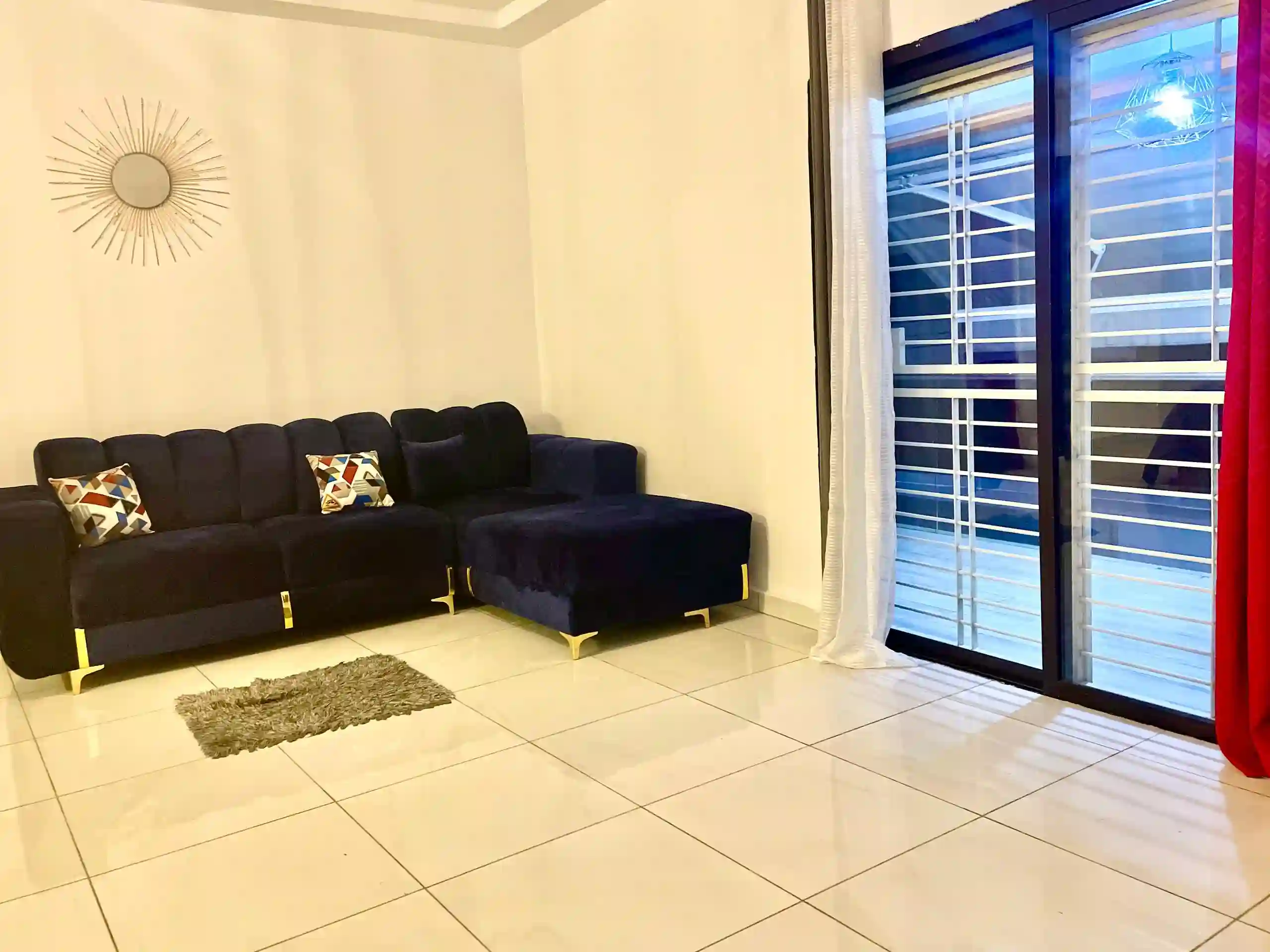 APPARTEMENT MEUBLE DE 04 PIECES A COCODY ANGRE - Vue 1