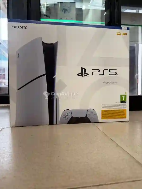 PS5 Slim - Vue 1