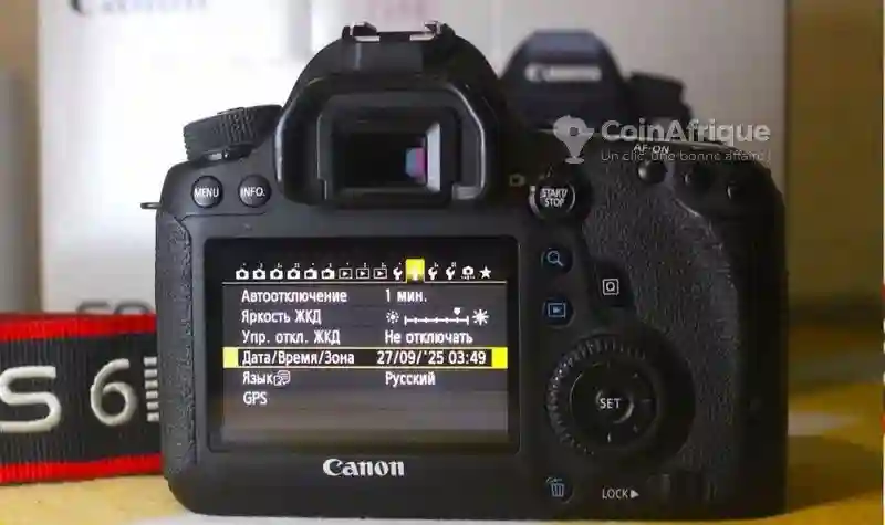 Canon EOS 6D + Objectif 35-80 mm - Vue 2
