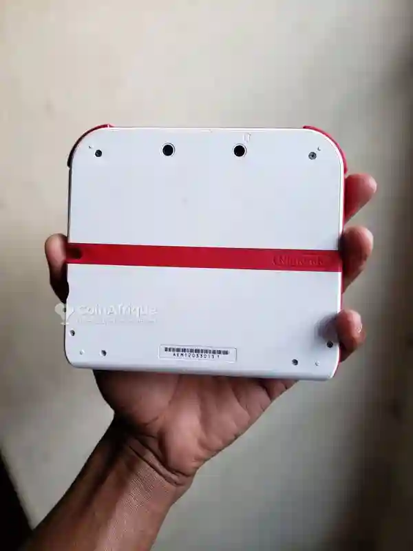 Nintendo 2DS - Vue 1