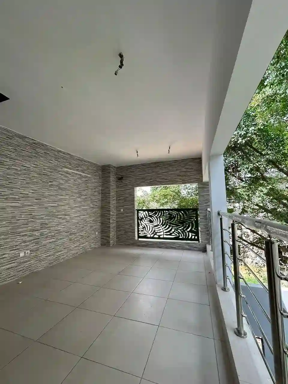 Villa Duplex Neuve avec Jardin – 3 Chambres Cocody - Vue 2