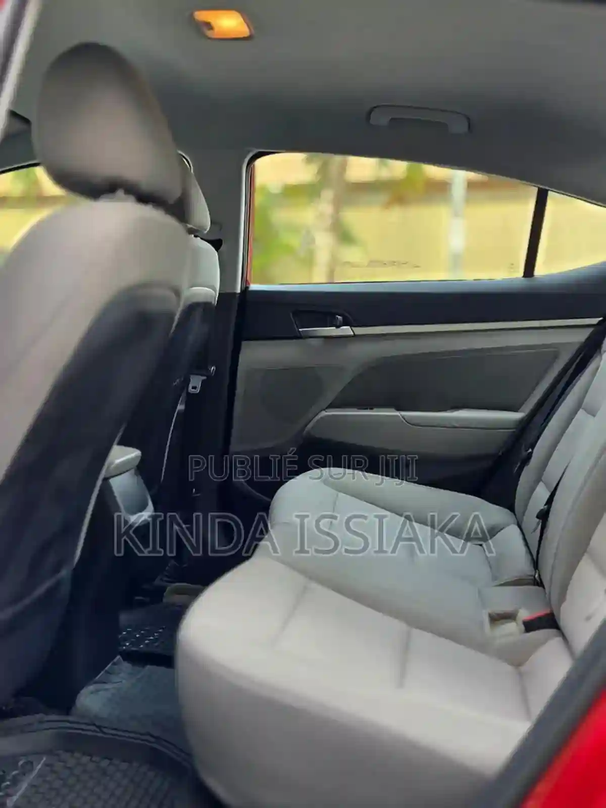 Hyundai Elantra ECO 2019 Rouge - Vue 3