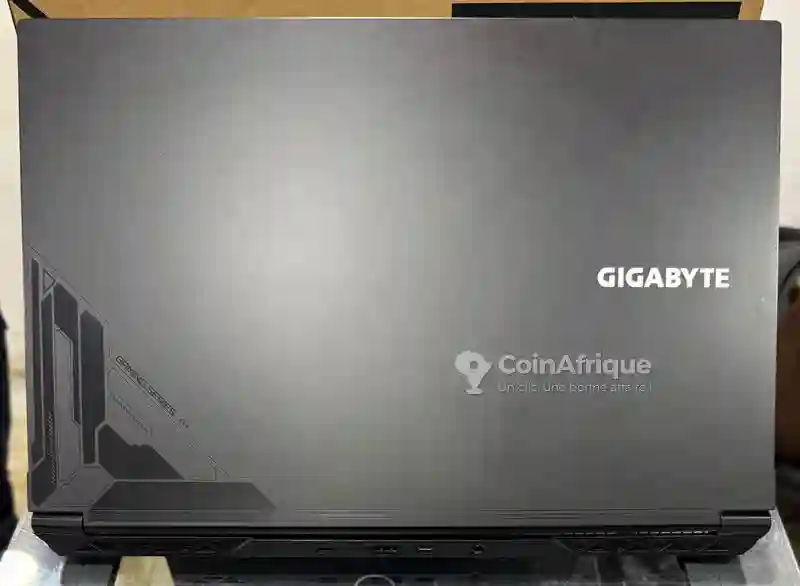 Gigabyte G5 KF Th12 Gen Core i5 - Vue 2