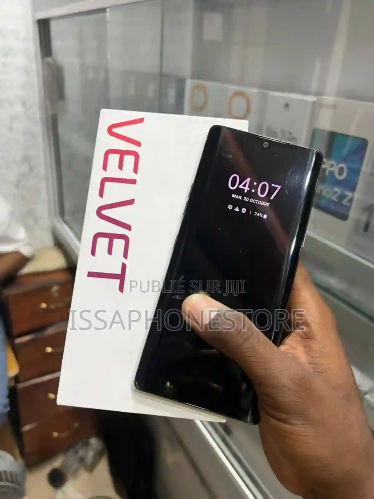 LG Velours 128 GB Black - Vue 1