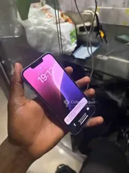 Iphone 13 Simple Petite Fissure sur dos