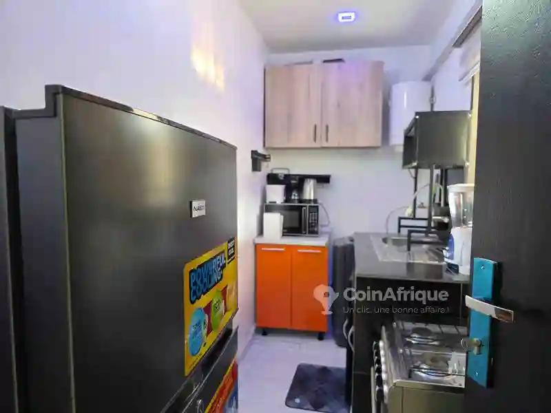 Location Appartement 2 Pièces à Cocody Riviera 3 - Vue 3