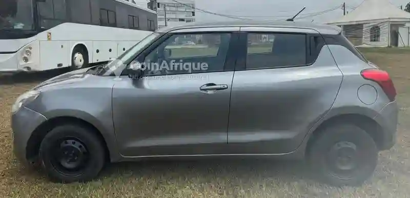 Suzuki Swift 2022 - Vue 2