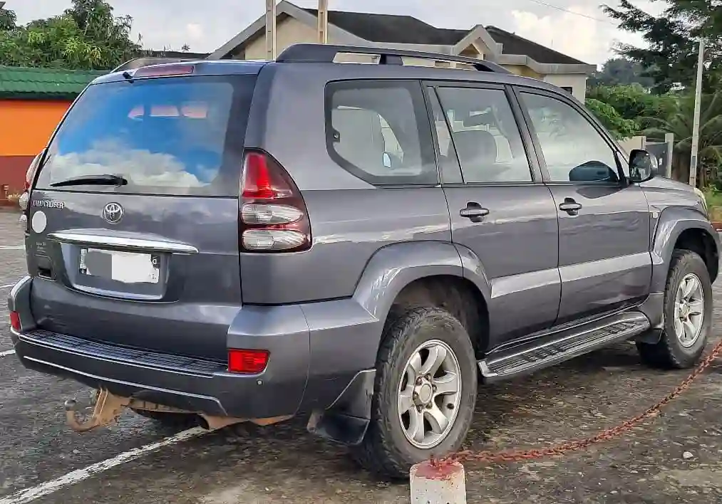 TOYOTA PRADO EN VENTE  - Vue 4