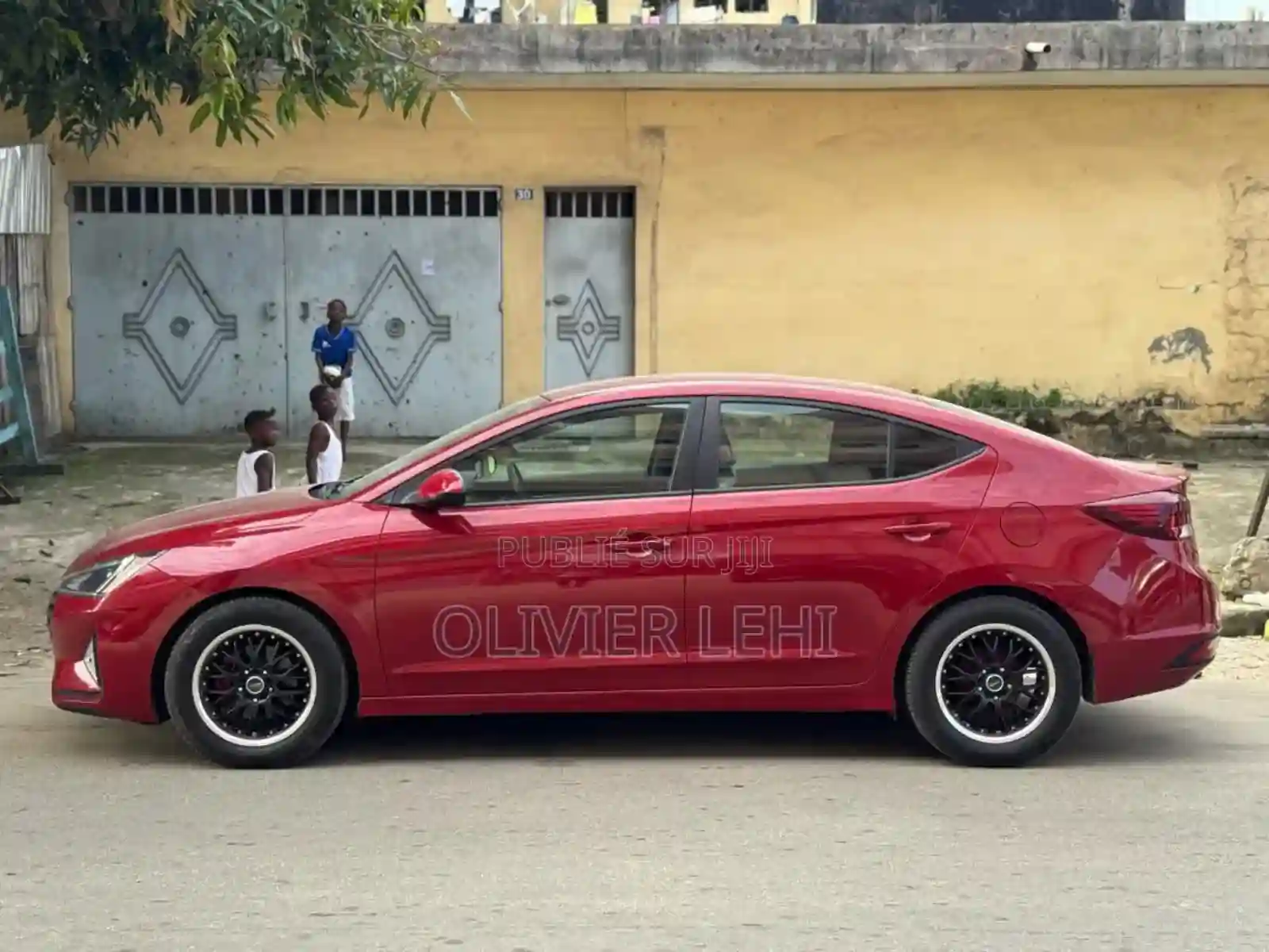 Hyundai Elantra 2020 Rouge - Vue 1