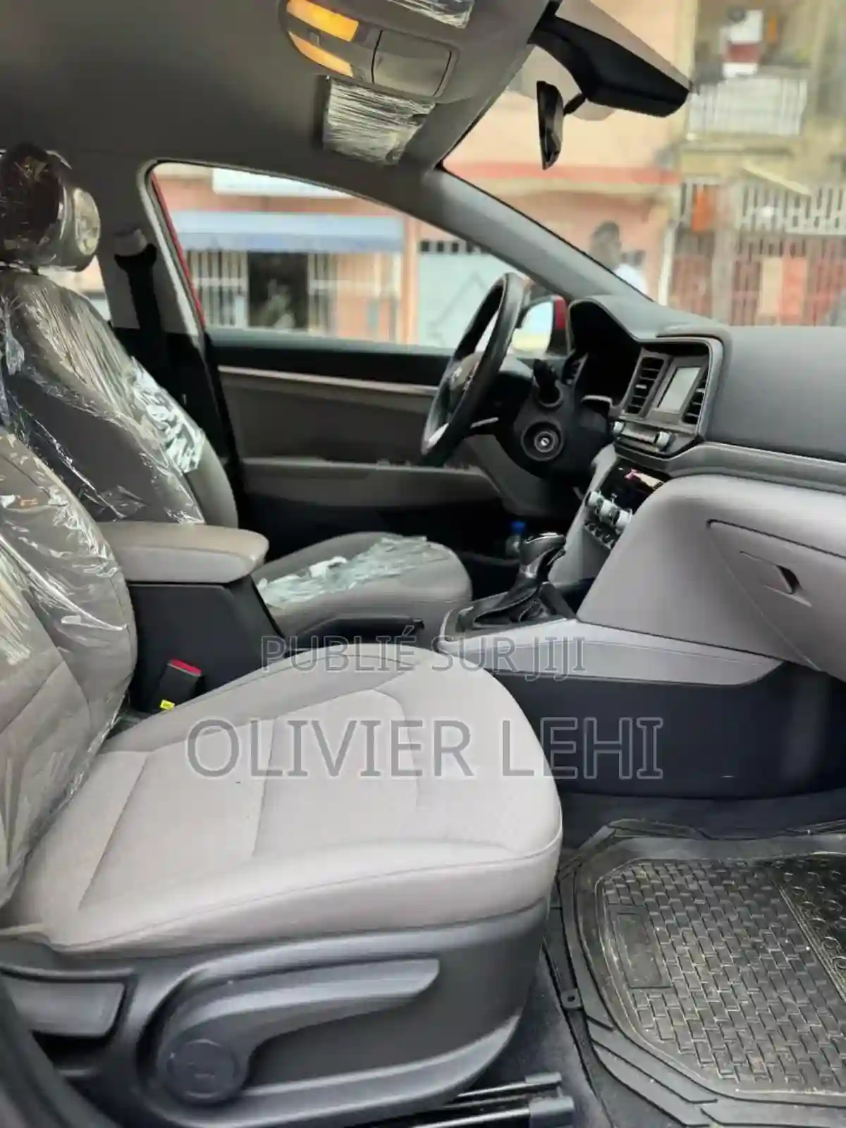 Hyundai Elantra 2020 Rouge - Vue 4