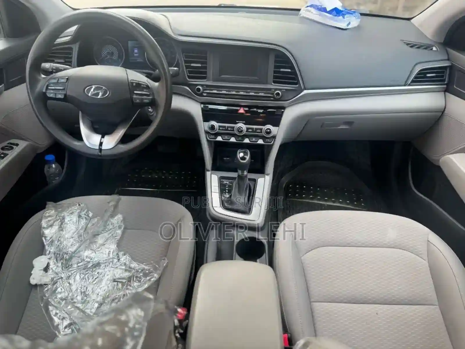 Hyundai Elantra 2020 Rouge - Vue 5