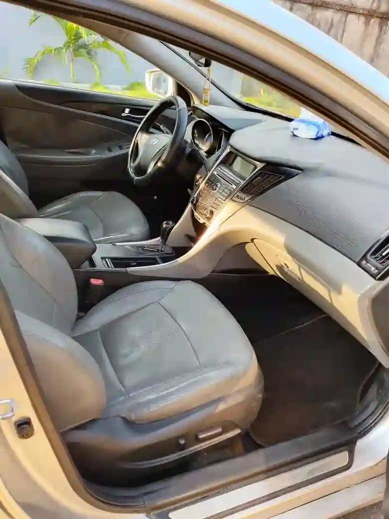 HYUNDAI SONATA  - Vue 1