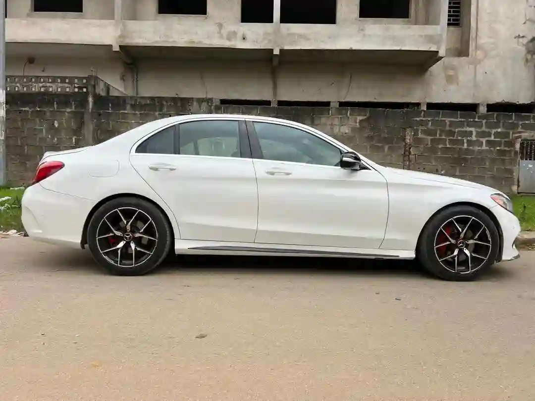 Mercedes C300 en vente  - Vue 4