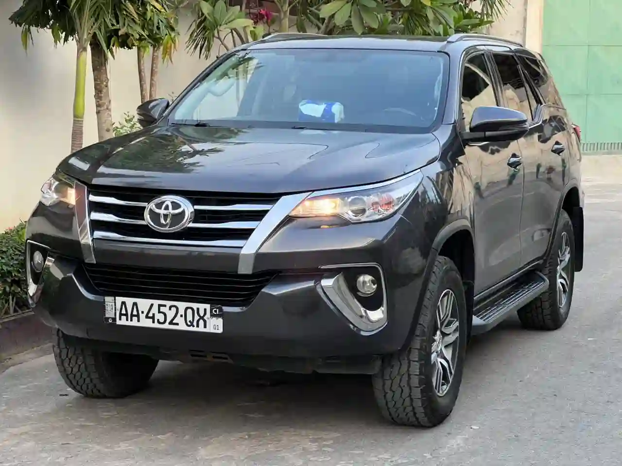 Toyota FORTUNER en vente  - Vue 1