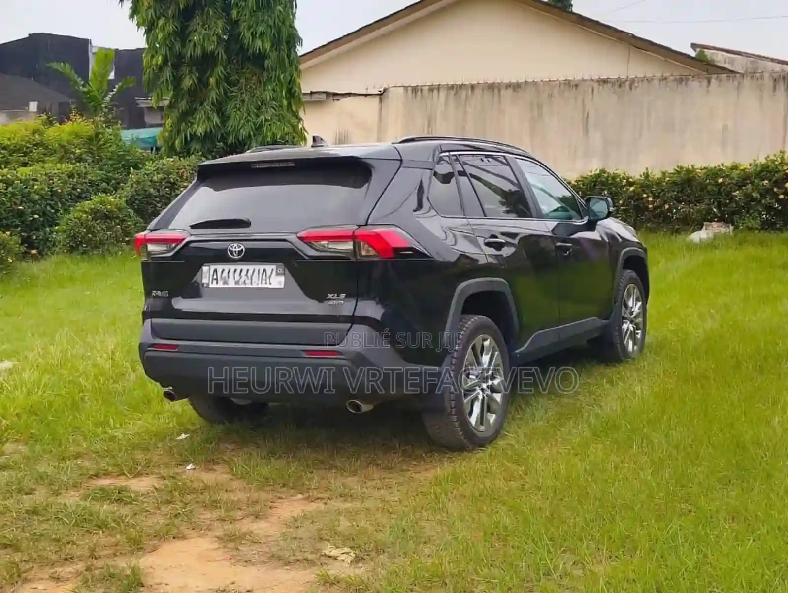 Toyota Rav4 XLE AWD 2023 Noir - Vue 1