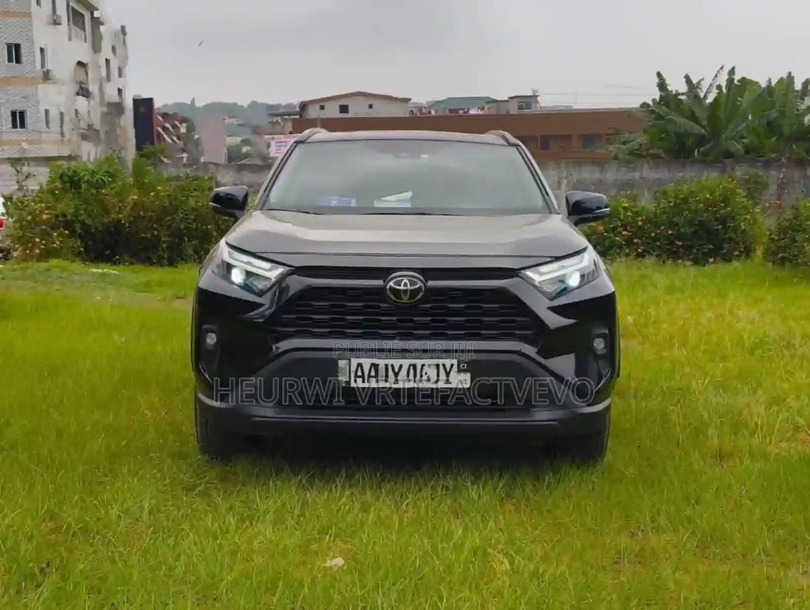 Toyota Rav4 XLE AWD 2023 Noir - Vue 3