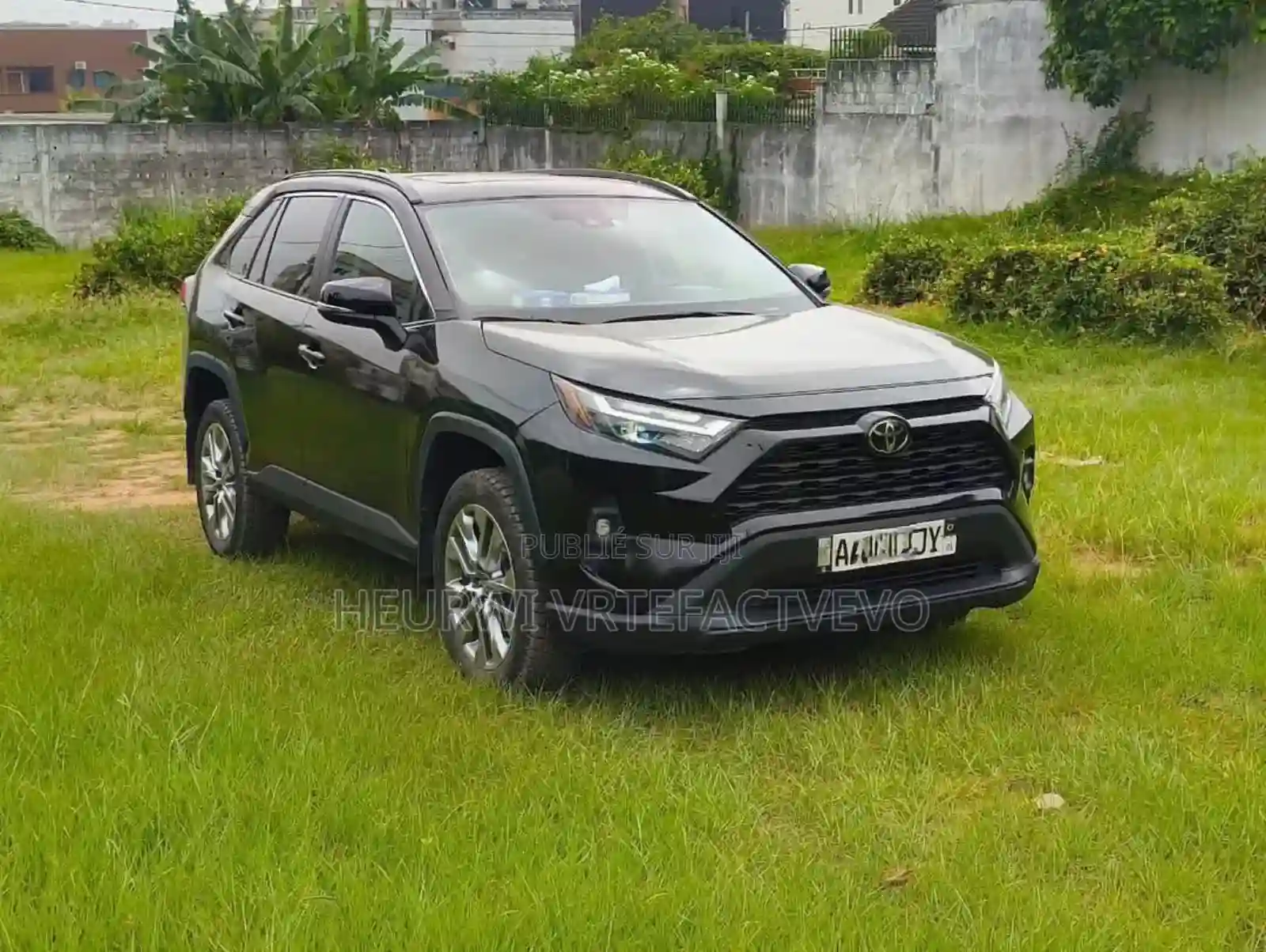 Toyota Rav4 XLE AWD 2023 Noir - Vue 5