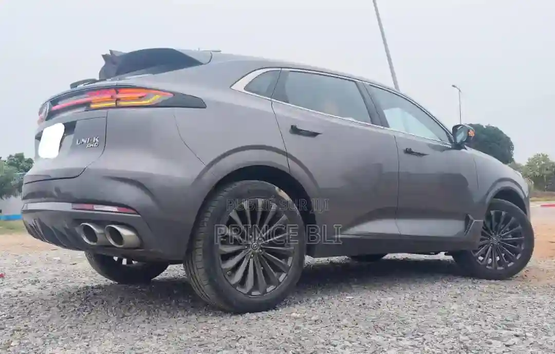 Changan Uni-t 2023 Gris - Vue 4