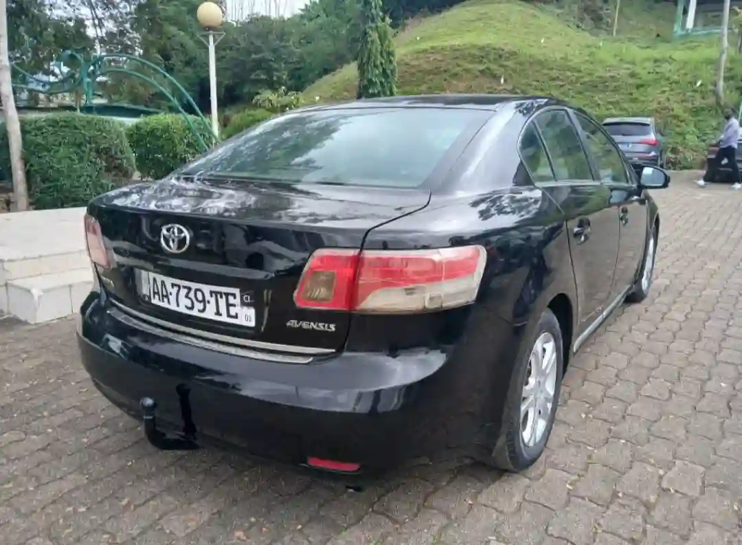 TOYOTA AVENSIS EN VENTE  - Vue 4