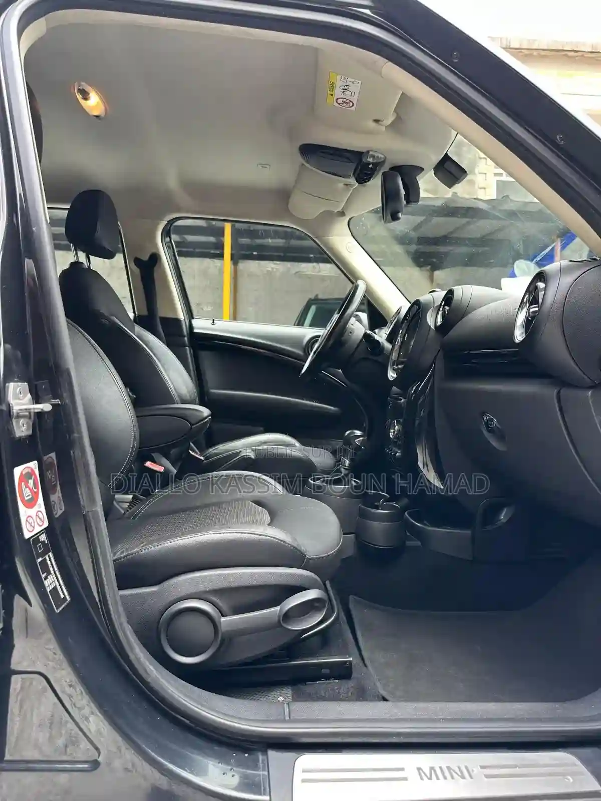 Mini Cooper 2017 Noir - Vue 6