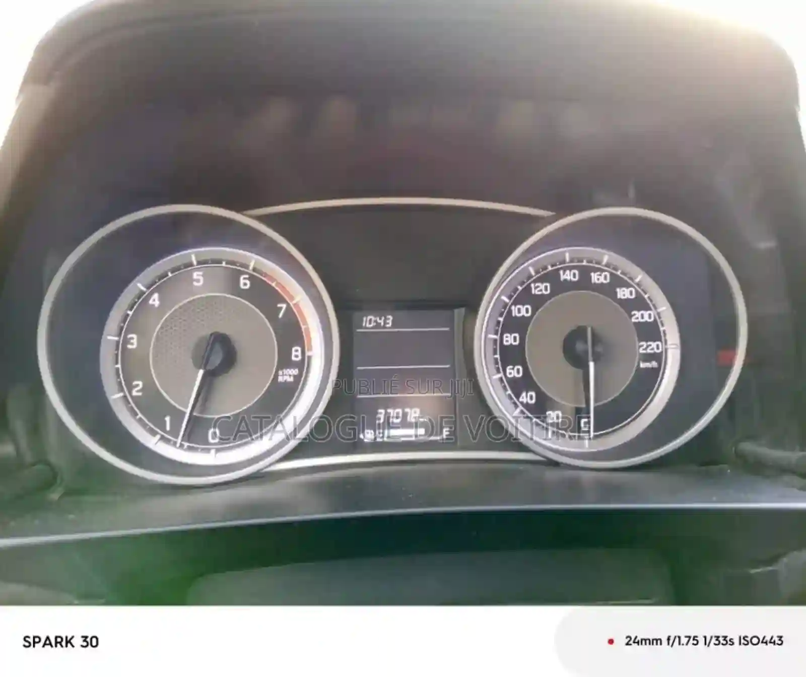 Suzuki Dzire 2024 Rouge - Vue 4