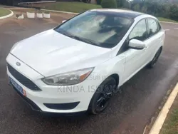 Ford Focus S Sedan FWD (20l 4cyl 5M) 2016 Blanc Cassé