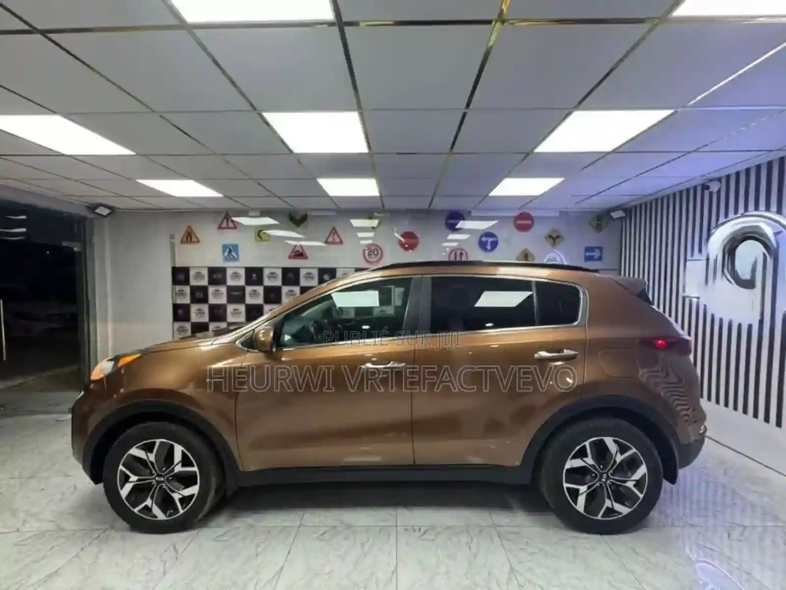 Kia Sportage LX 2022 Doré - Vue 3