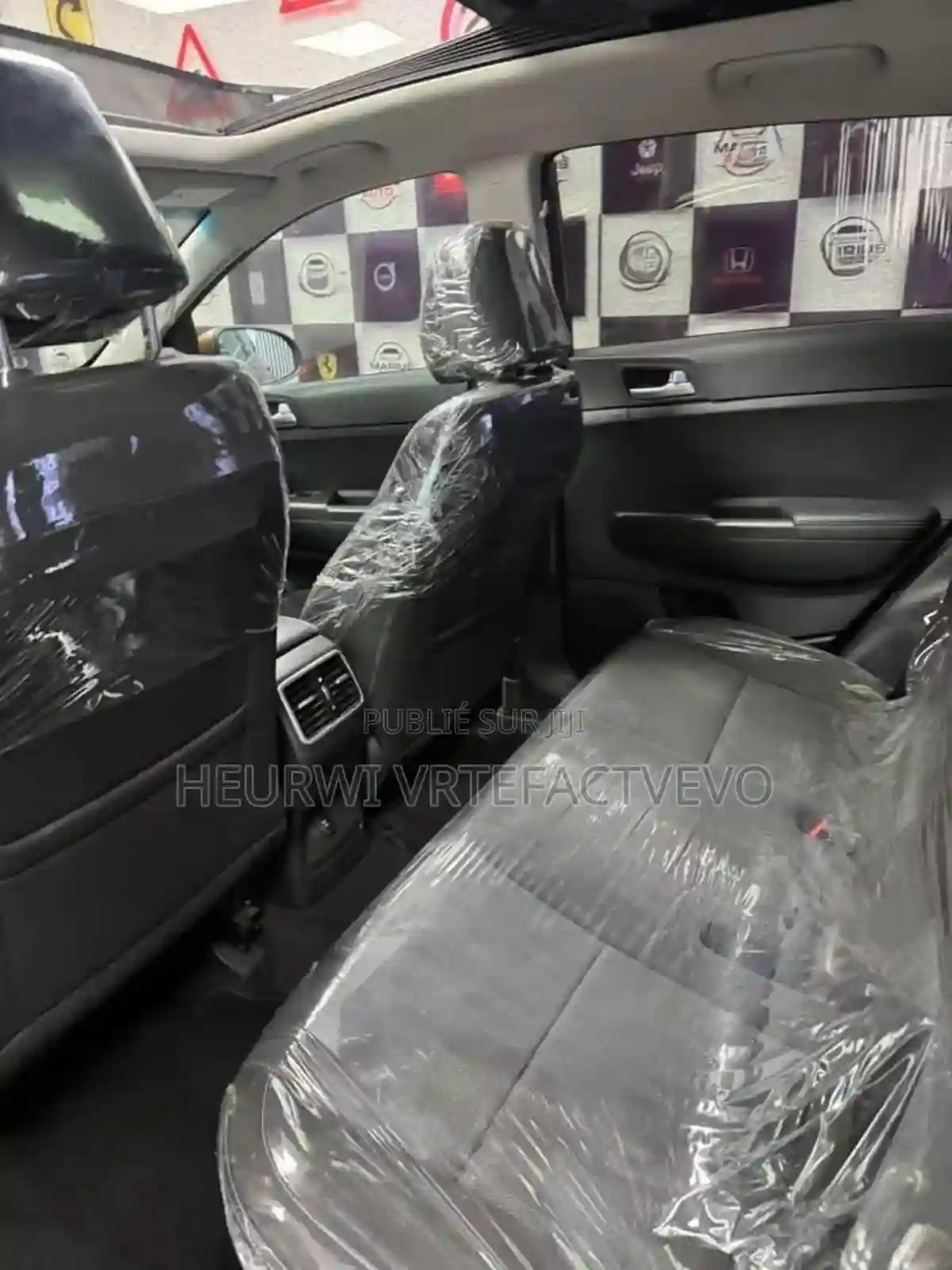 Kia Sportage LX 2022 Doré - Vue 4