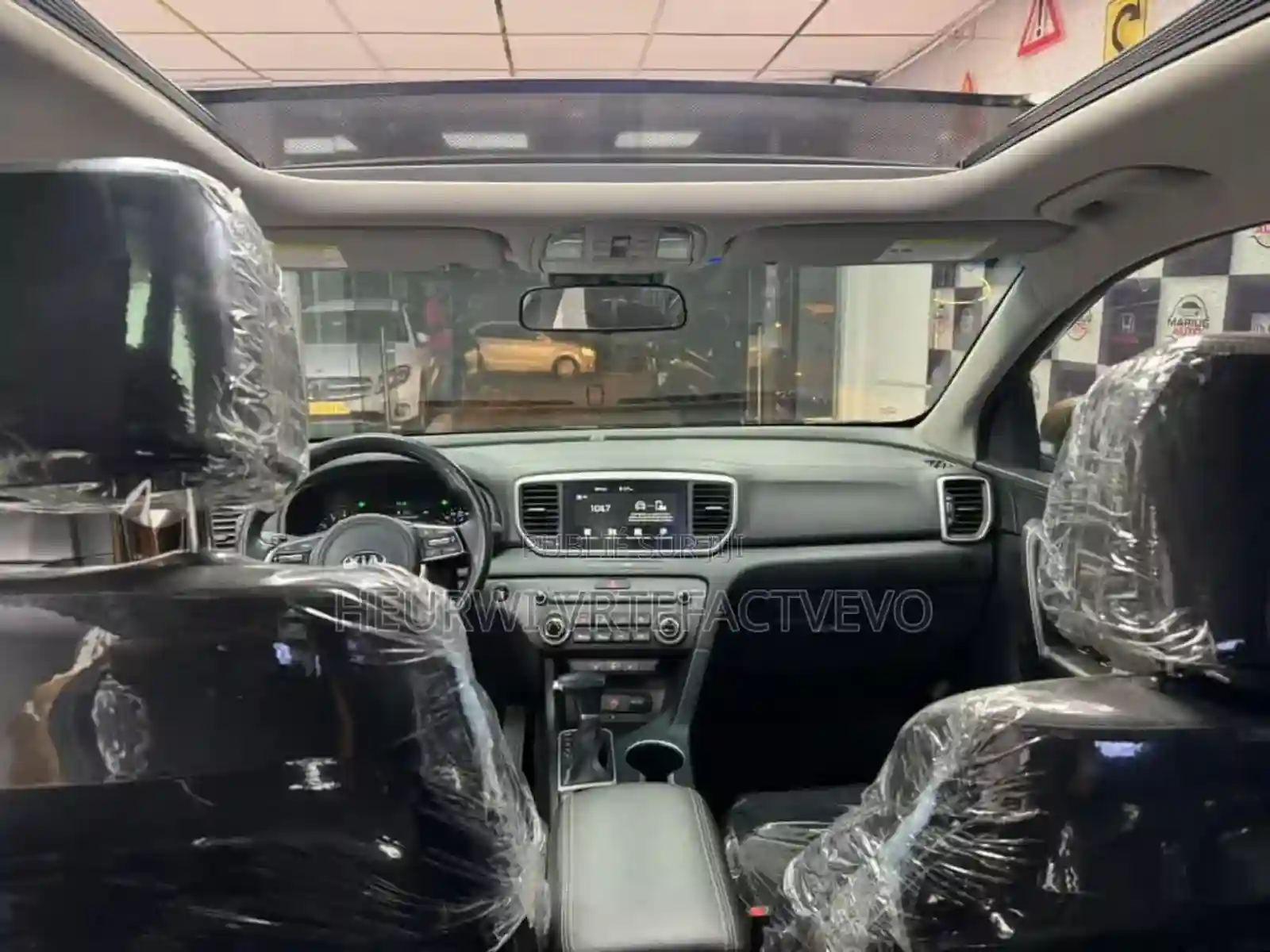 Kia Sportage LX 2022 Doré - Vue 6