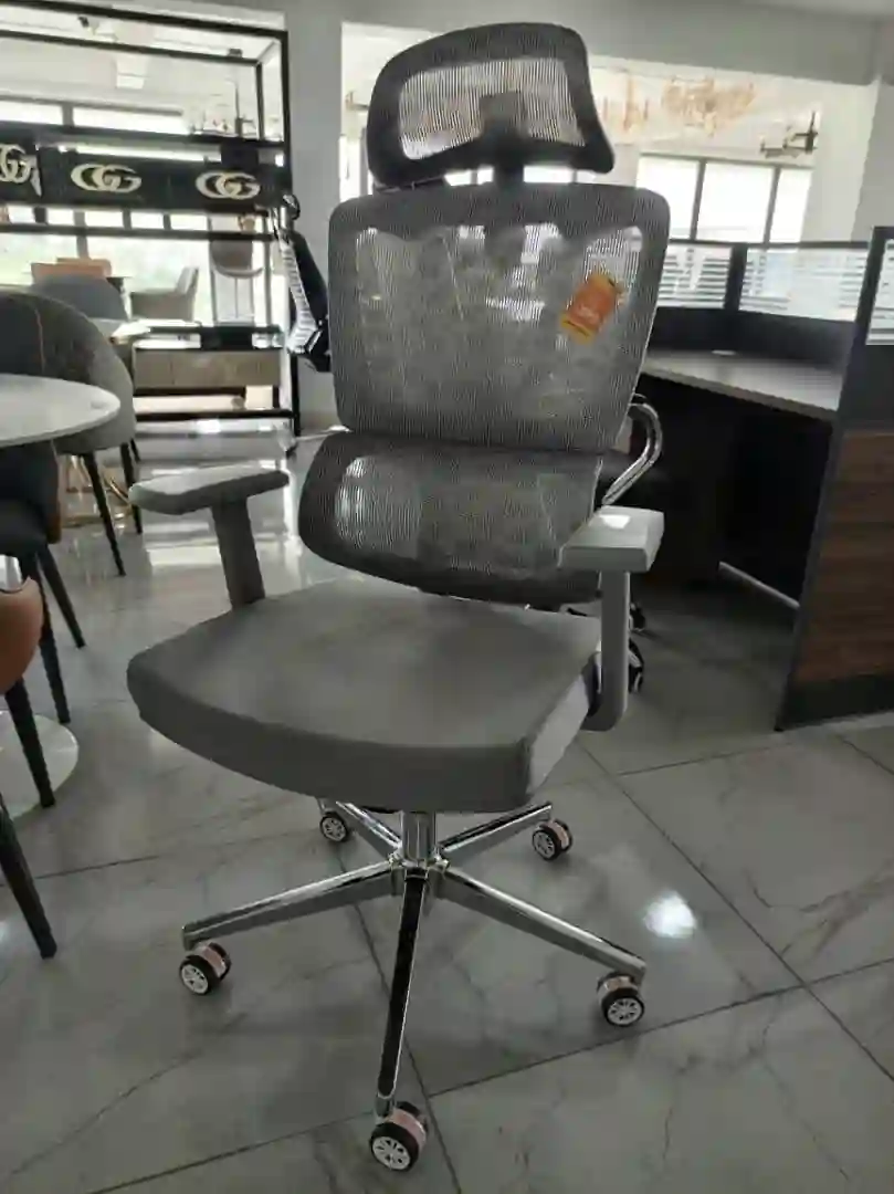 DES FAUTEUIL DE BUREAU