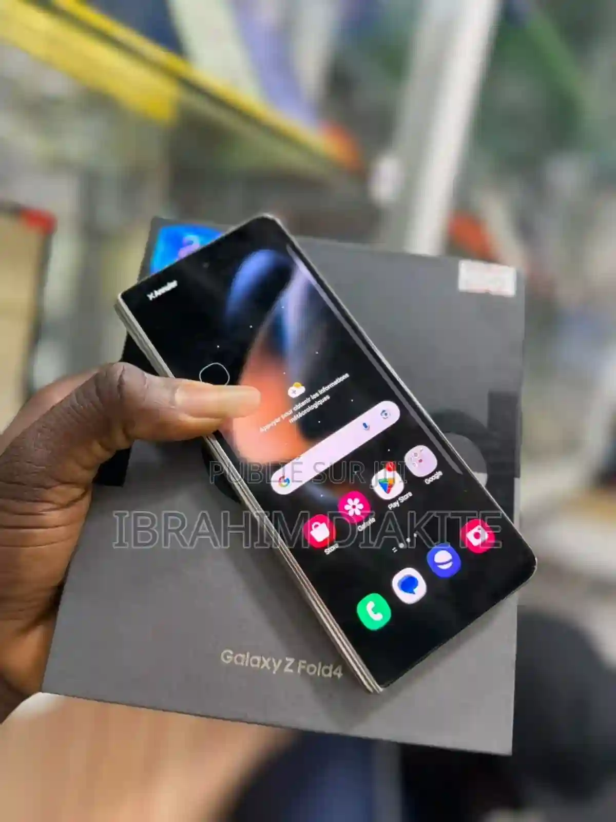 Samsung Galaxy Z Fold4 256 GB Doré - Vue 1