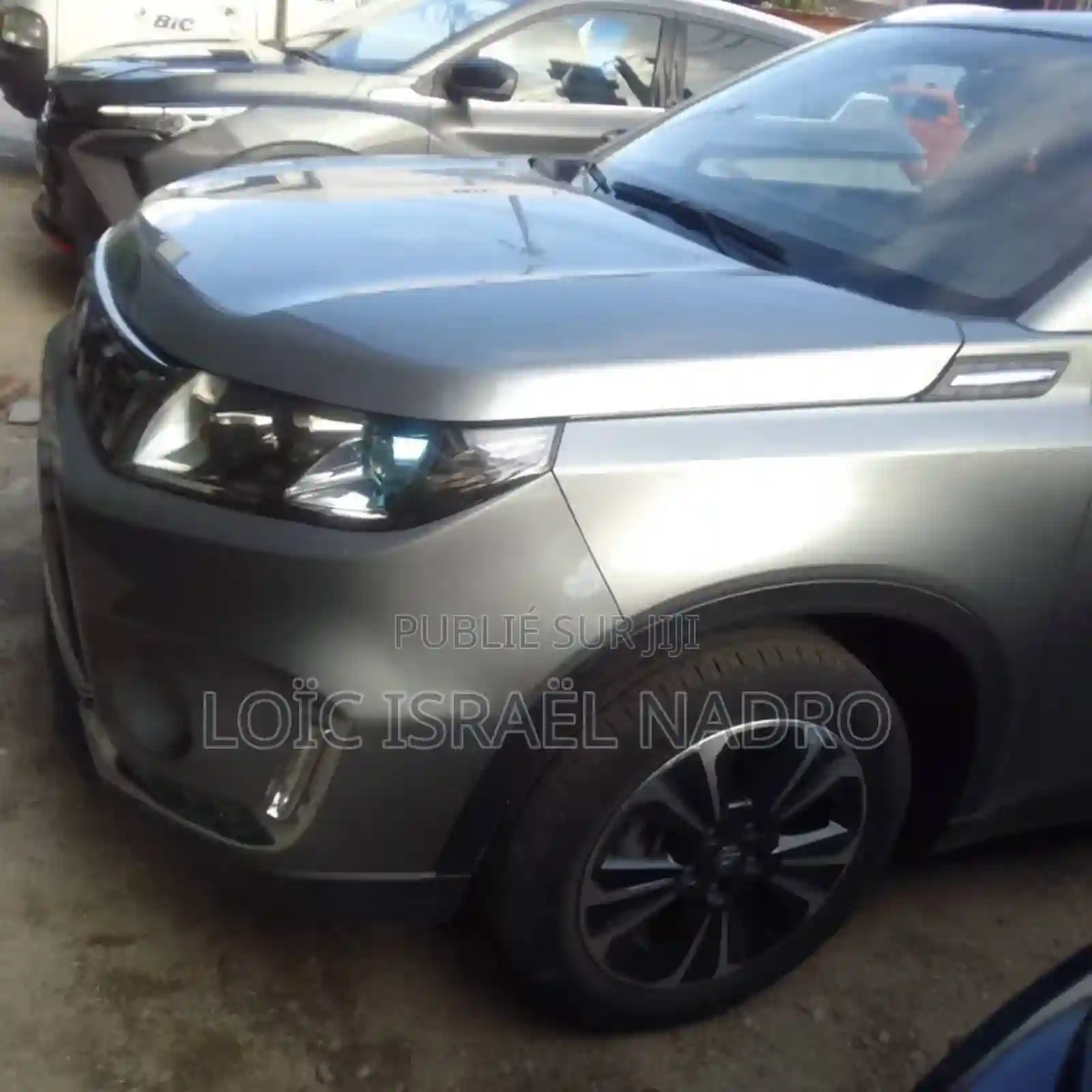 Suzuki Vitara 2022 Argenté - Vue 4