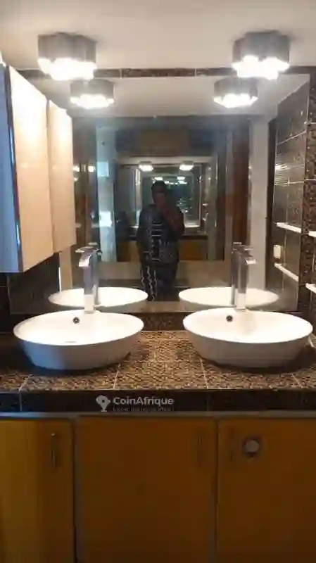 Vente Appartements 4 Pièces - Treichville