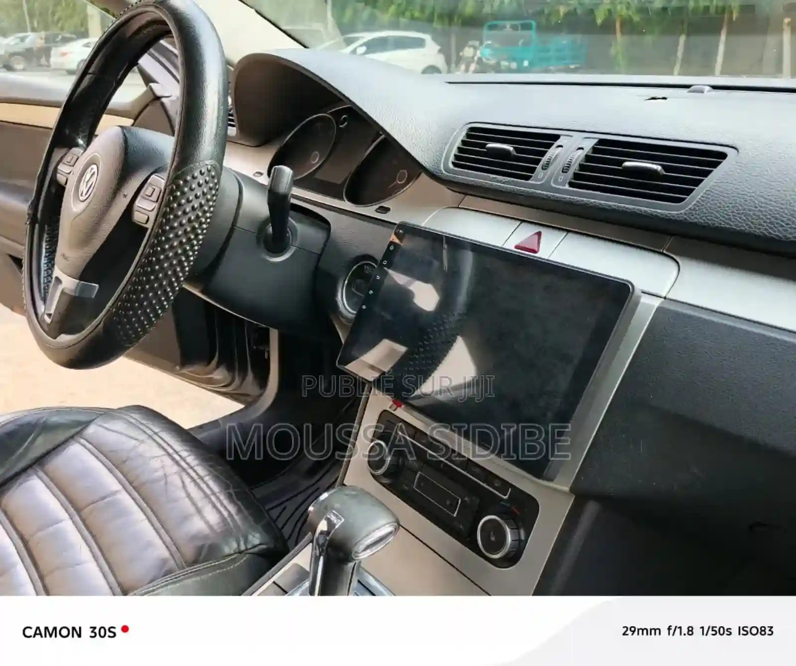 Volkswagen Passat 2010 Black - Vue 2