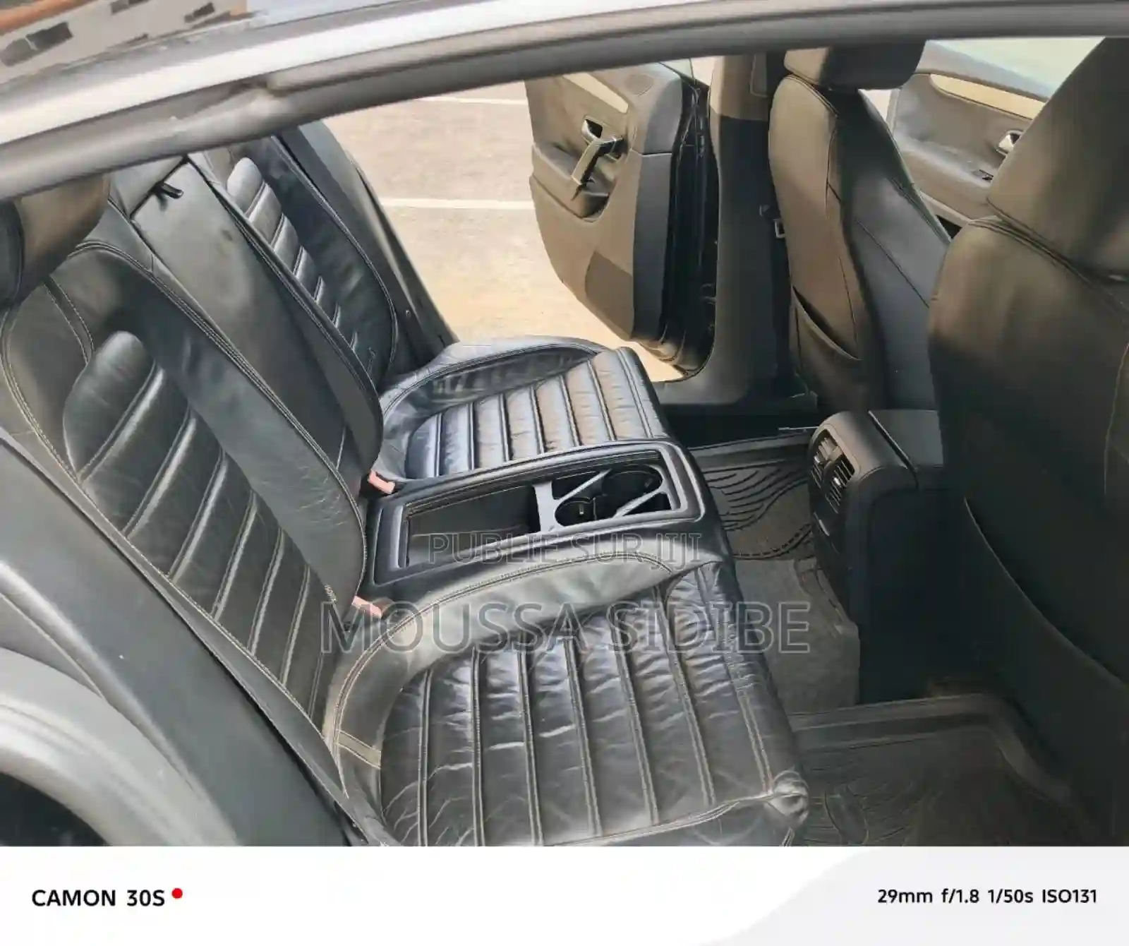 Volkswagen Passat 2010 Black - Vue 3